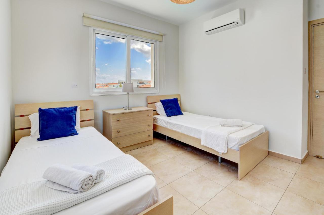 ♥ Sunny&Cozy Family Apartment ★ Walk To The Beach☼ Paralimni Exteriér fotografie
