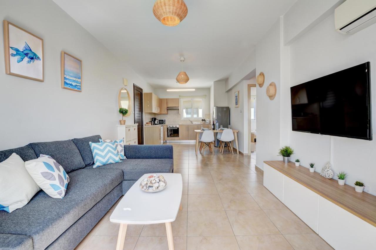 ♥ Sunny&Cozy Family Apartment ★ Walk To The Beach☼ Paralimni Exteriér fotografie