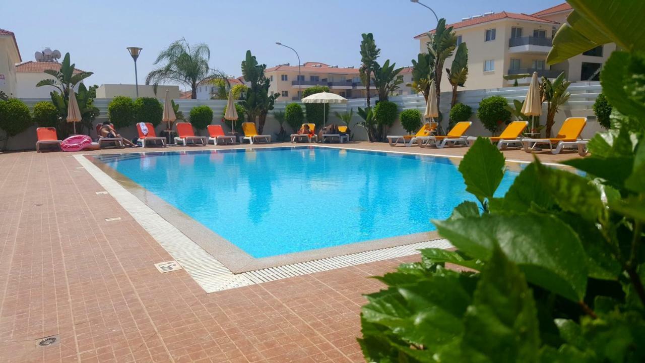 ♥ Sunny&Cozy Family Apartment ★ Walk To The Beach☼ Paralimni Exteriér fotografie