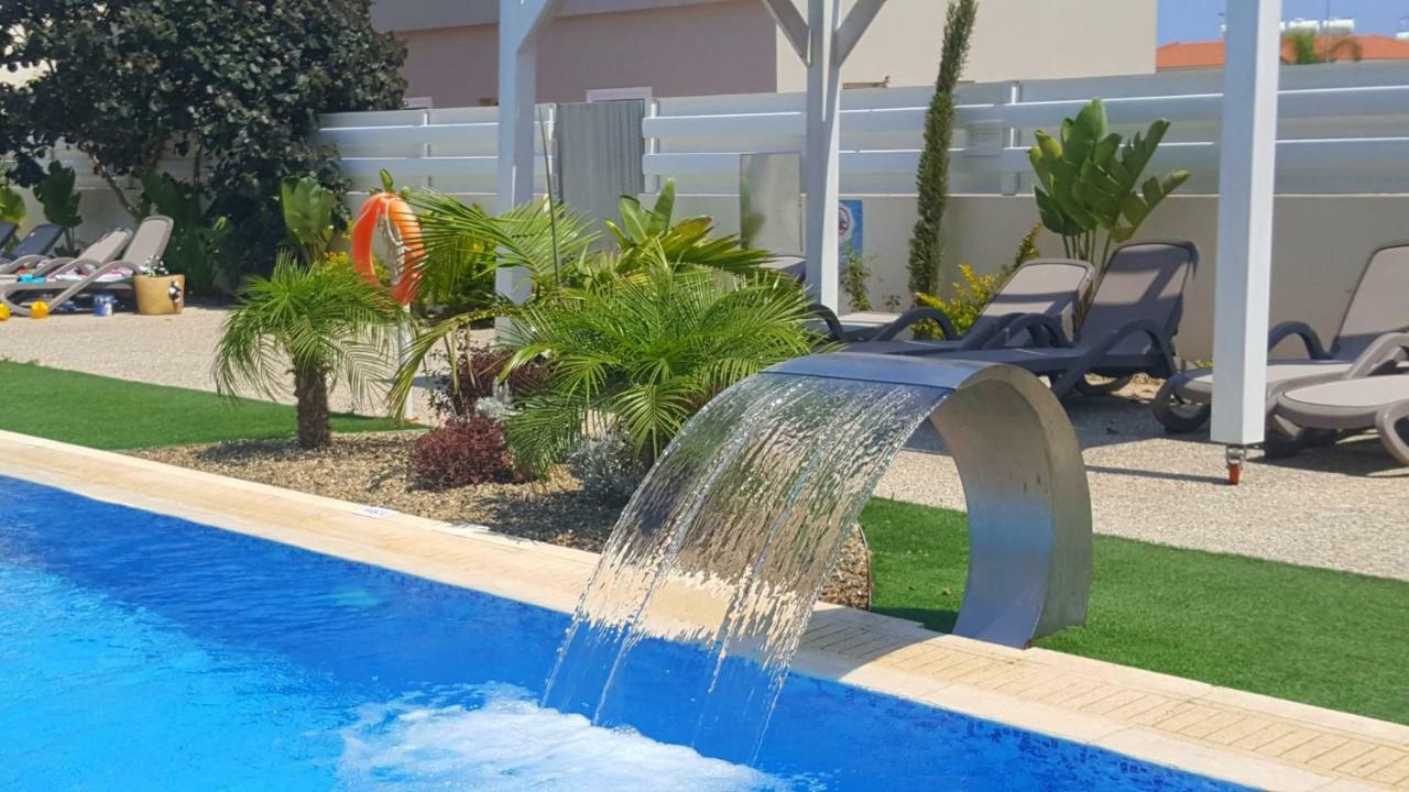 ♥ Sunny&Cozy Family Apartment ★ Walk To The Beach☼ Paralimni Exteriér fotografie